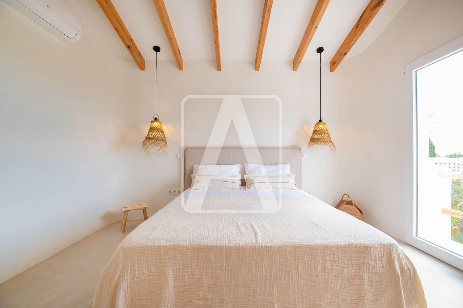 5 quarto Moradia para venda em Benissa com piscina garagem - 1 389 000 € (Ref: 9848887)