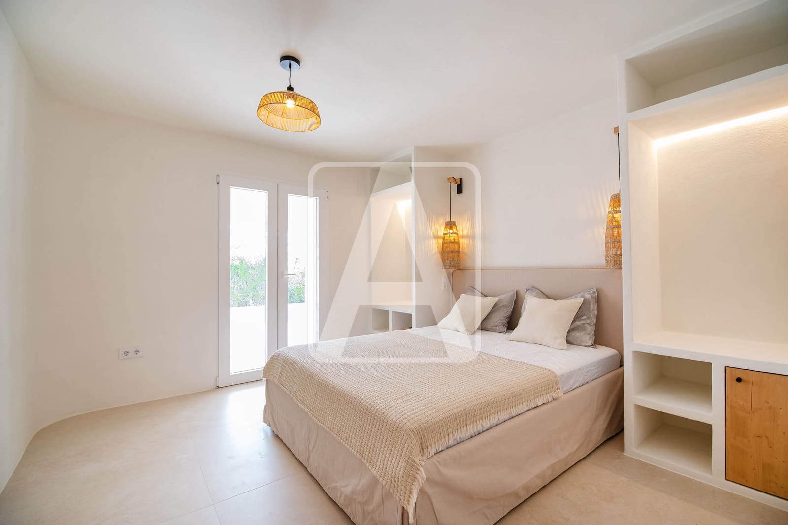 5 quarto Moradia para venda em Benissa com piscina garagem - 1 389 000 € (Ref: 9848887)