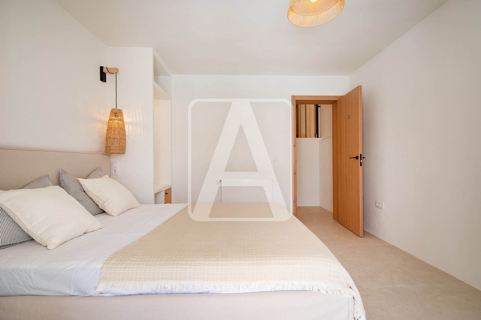 5 quarto Moradia para venda em Benissa com piscina garagem - 1 389 000 € (Ref: 9848887)