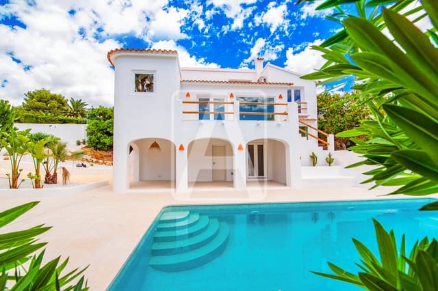 5 quarto Moradia para venda em Benissa com piscina garagem - 1 389 000 € (Ref: 9848887)