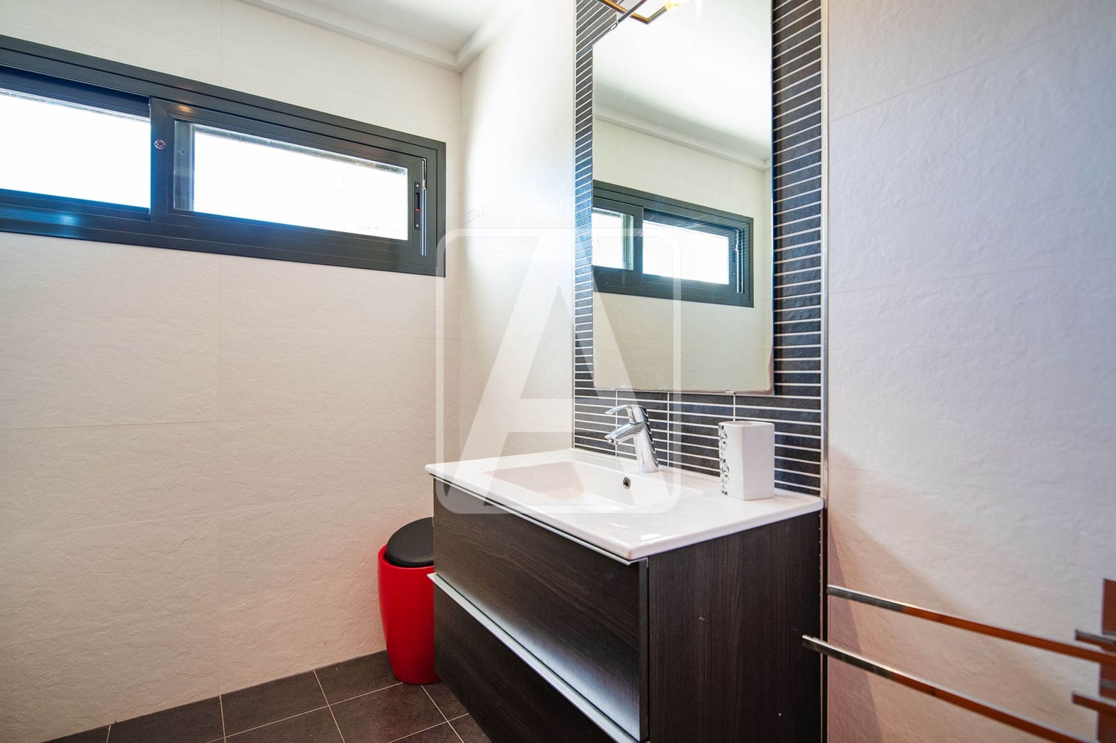 3 soverom Villa til salgs i Benissa med svømmebasseng garasje - € 790 000 (Ref: 9854650)