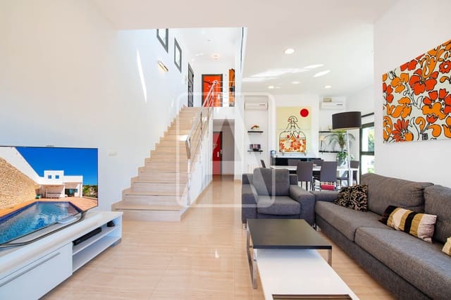 3 soverom Villa til salgs i Benissa med svømmebasseng garasje - € 790 000 (Ref: 9854650)