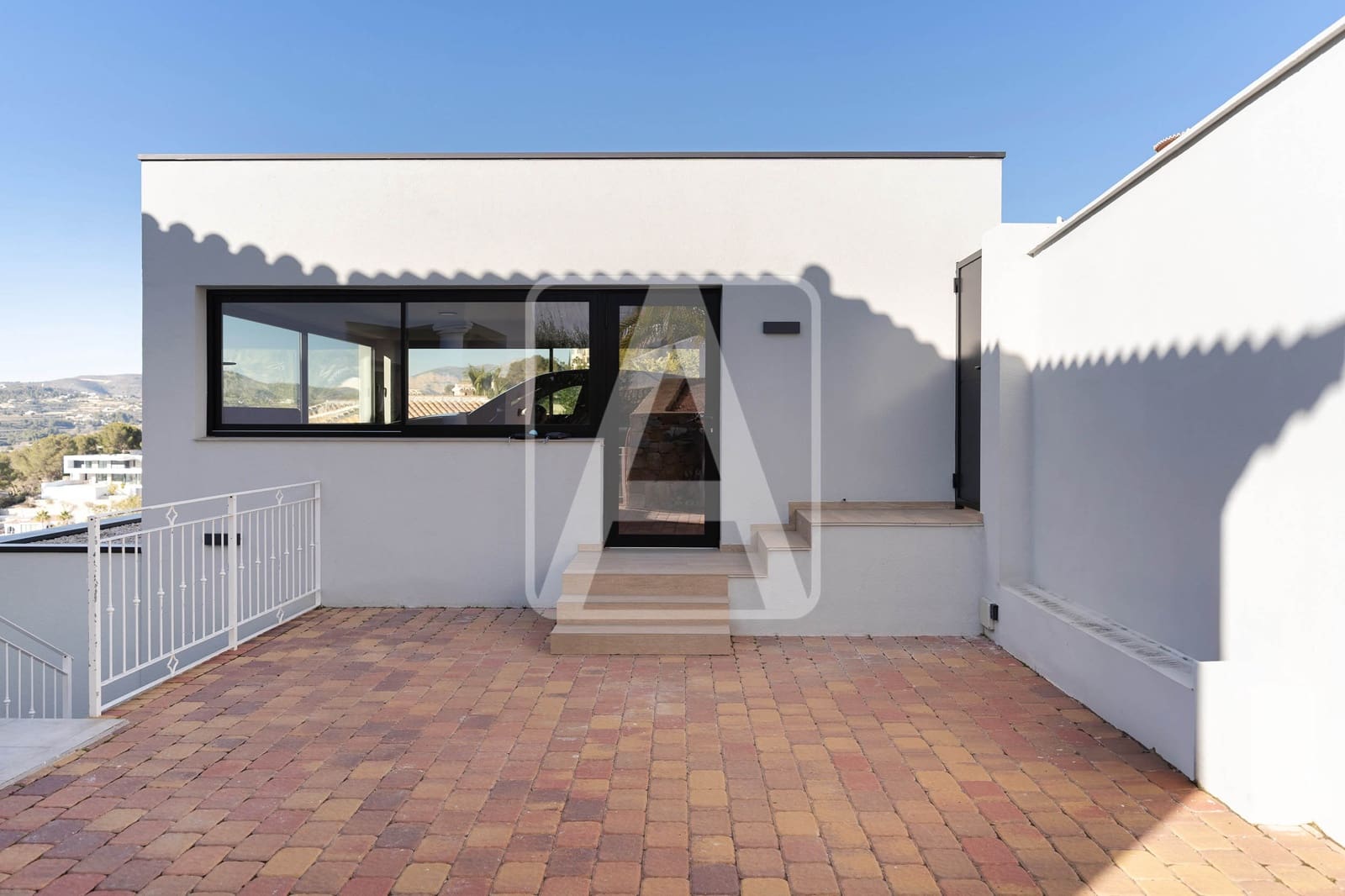 4 bedroom Villa for sale in Moraira with pool garage - € 1,995,000 (Ref: 9872770)