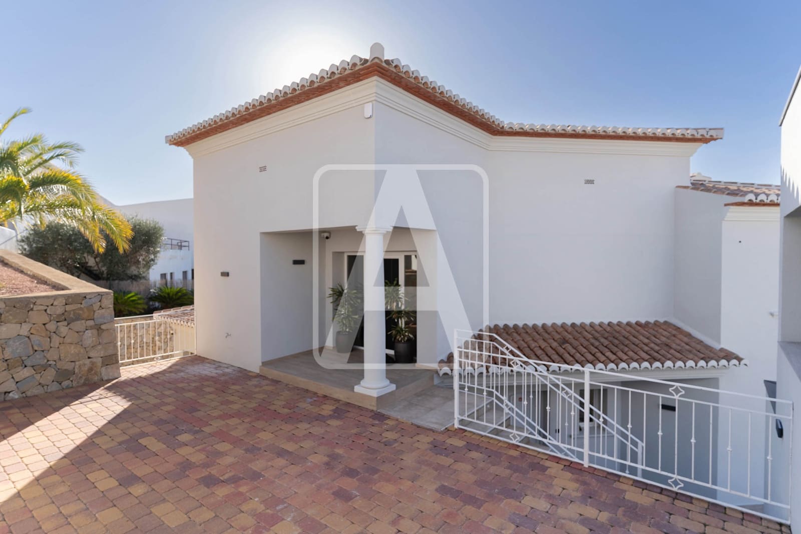 4 bedroom Villa for sale in Moraira with pool garage - € 1,995,000 (Ref: 9872770)