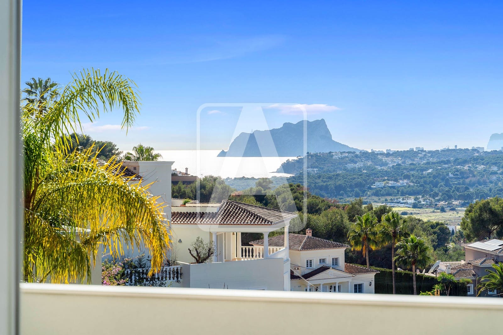 4 bedroom Villa for sale in Moraira with pool garage - € 1,995,000 (Ref: 9872770)