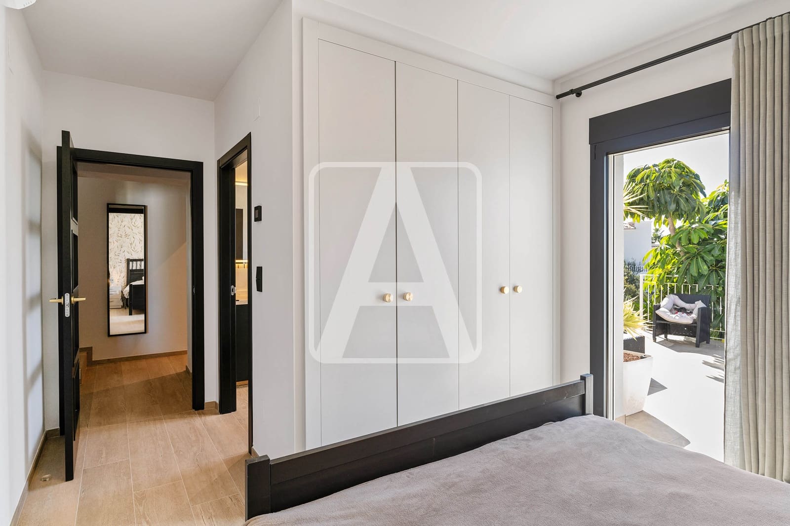 4 bedroom Villa for sale in Moraira with pool garage - € 1,995,000 (Ref: 9872770)