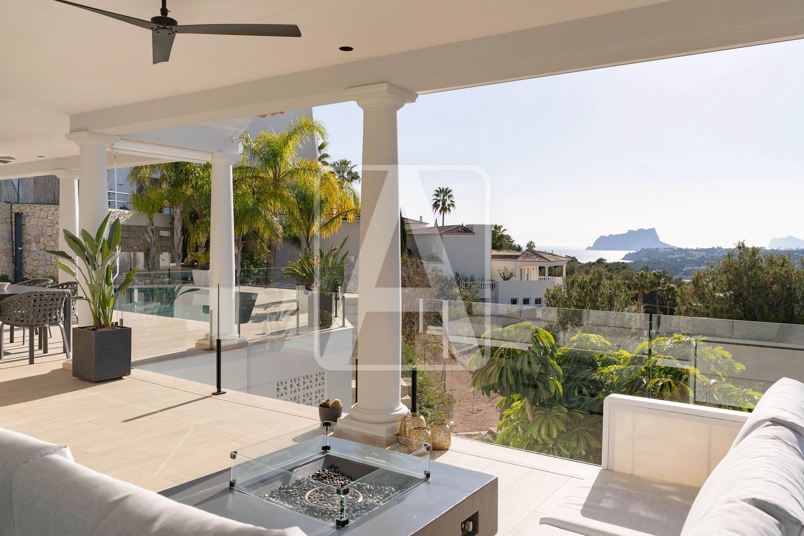 4 bedroom Villa for sale in Moraira with pool garage - € 1,995,000 (Ref: 9872770)
