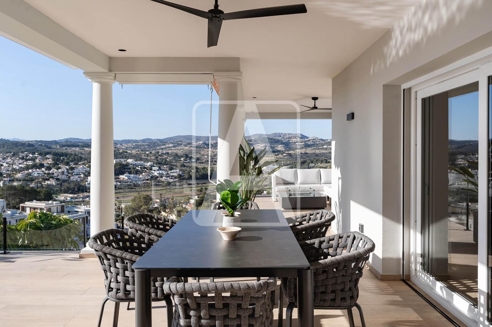 4 bedroom Villa for sale in Moraira with pool garage - € 1,995,000 (Ref: 9872770)