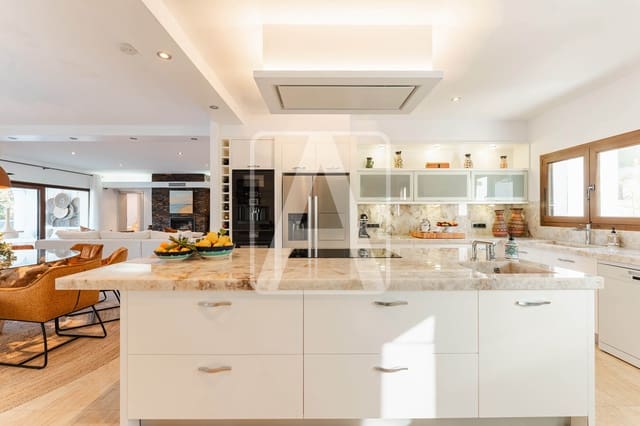 6 quarto Moradia para venda em Moraira, Teulada-Moraira com piscina garagem - 1 995 000 € (Ref: 9872772)