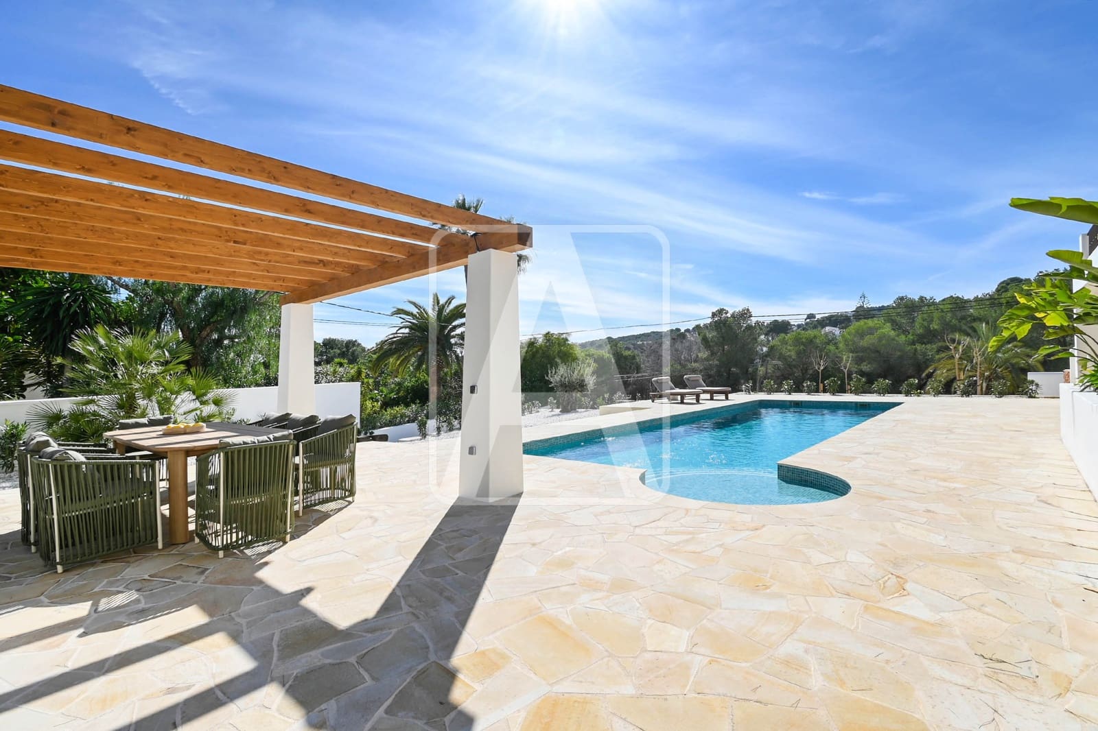 4 bedroom Villa for sale in Moraira with pool garage - € 2,275,000 (Ref: 9872773)