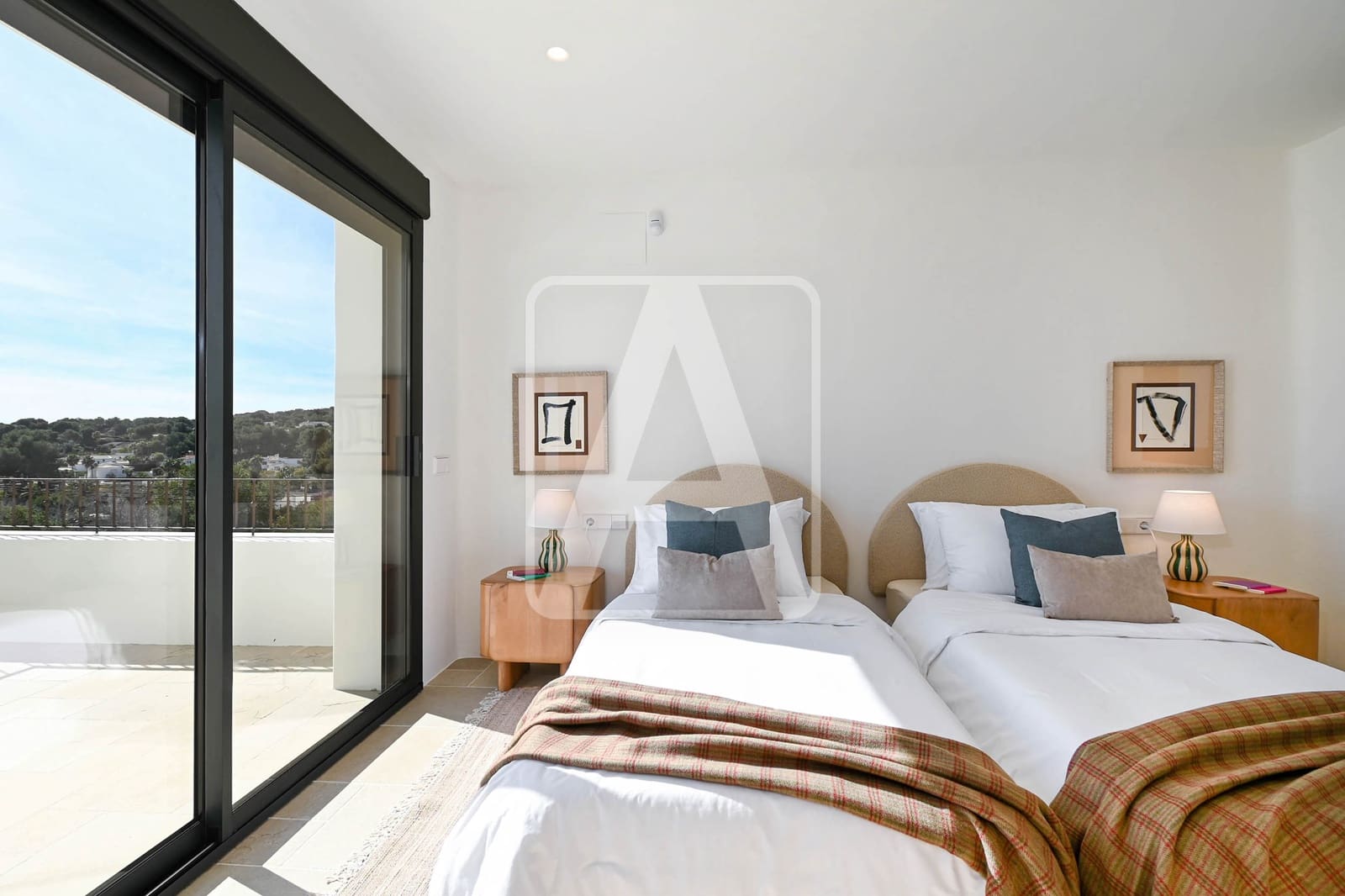 4 bedroom Villa for sale in Moraira with pool garage - € 2,275,000 (Ref: 9872773)