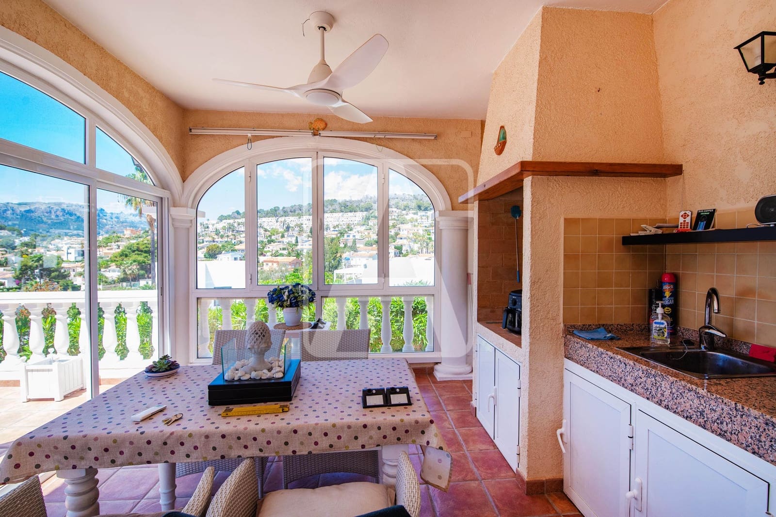 3 sovrum Villa till salu i Calpe / Calp med garage - 620 000 € (Ref: 9877170)