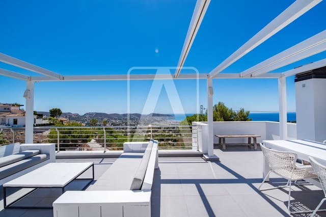 3 makuuhuone Huvila myytävänä paikassa Moraira, Teulada-Moraira mukana uima-altaan 
autotalli - 925 000 € (Ref: 9906594)