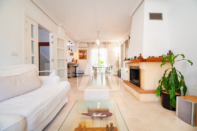3 soveværelse Rækkehus til salg i Calpe / Calp med swimmingpool garage - € 525.000 (Ref: 9912270)