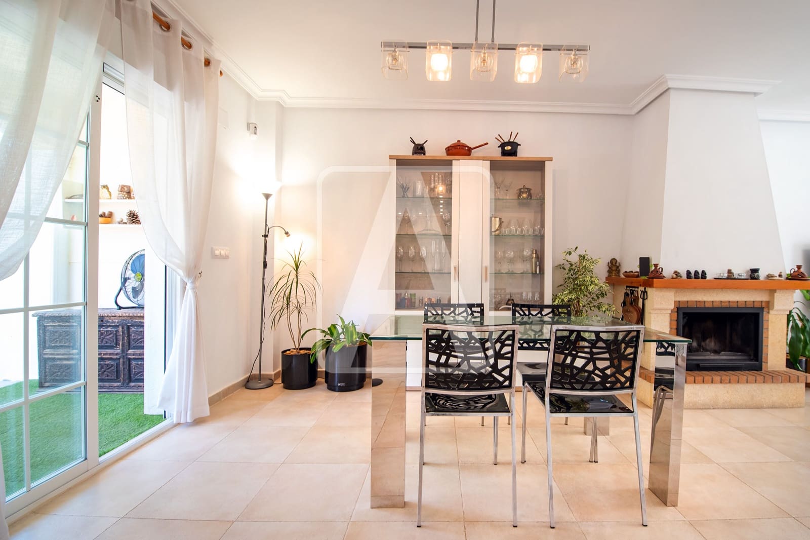 3 soveværelse Rækkehus til salg i Calpe / Calp med swimmingpool garage - € 525.000 (Ref: 9912270)