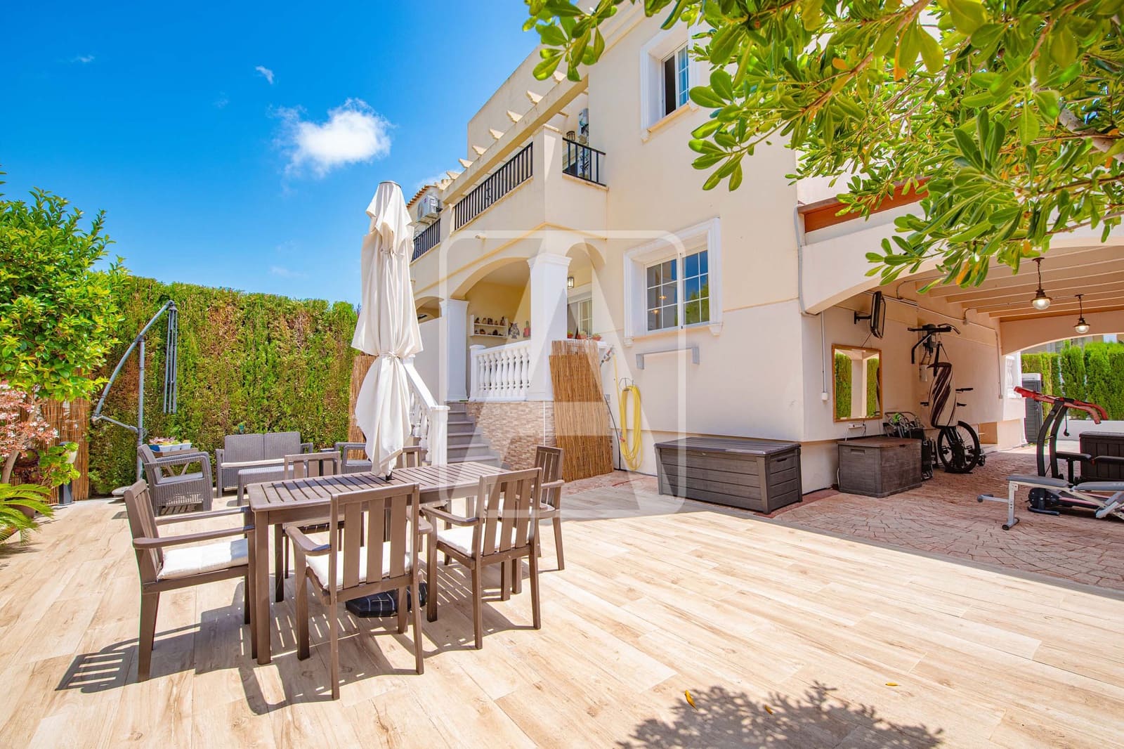 3 soveværelse Rækkehus til salg i Calpe / Calp med swimmingpool garage - € 525.000 (Ref: 9912270)