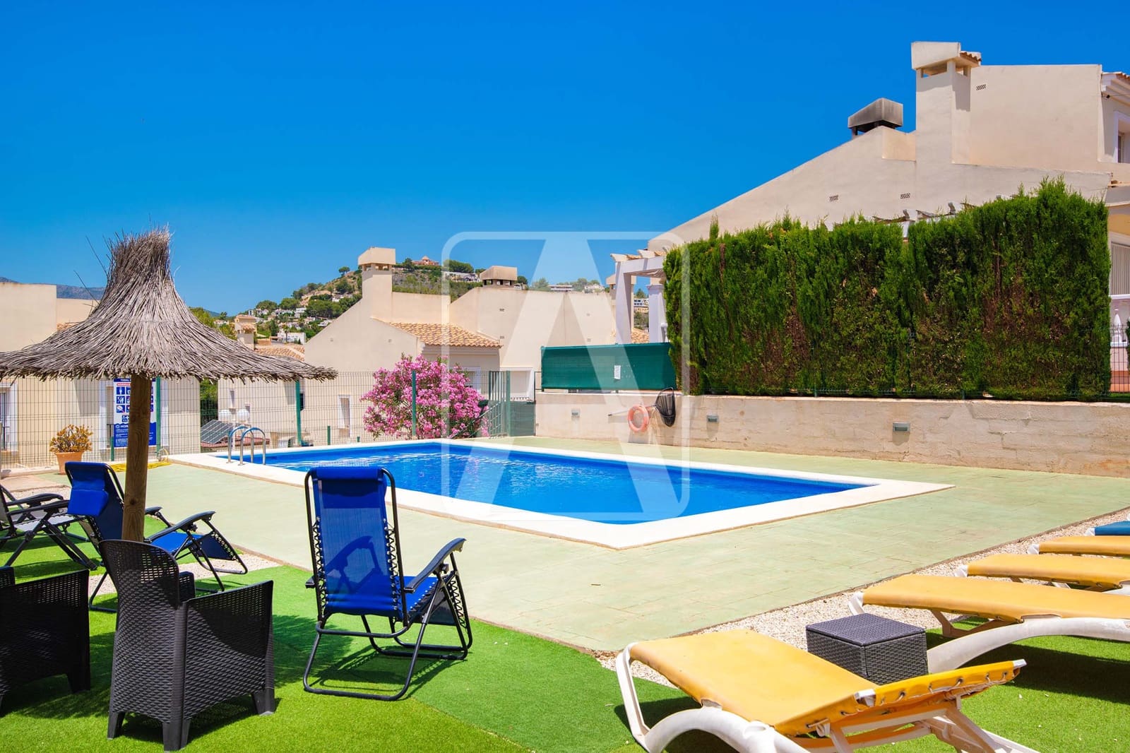 3 soveværelse Rækkehus til salg i Calpe / Calp med swimmingpool garage - € 525.000 (Ref: 9912270)