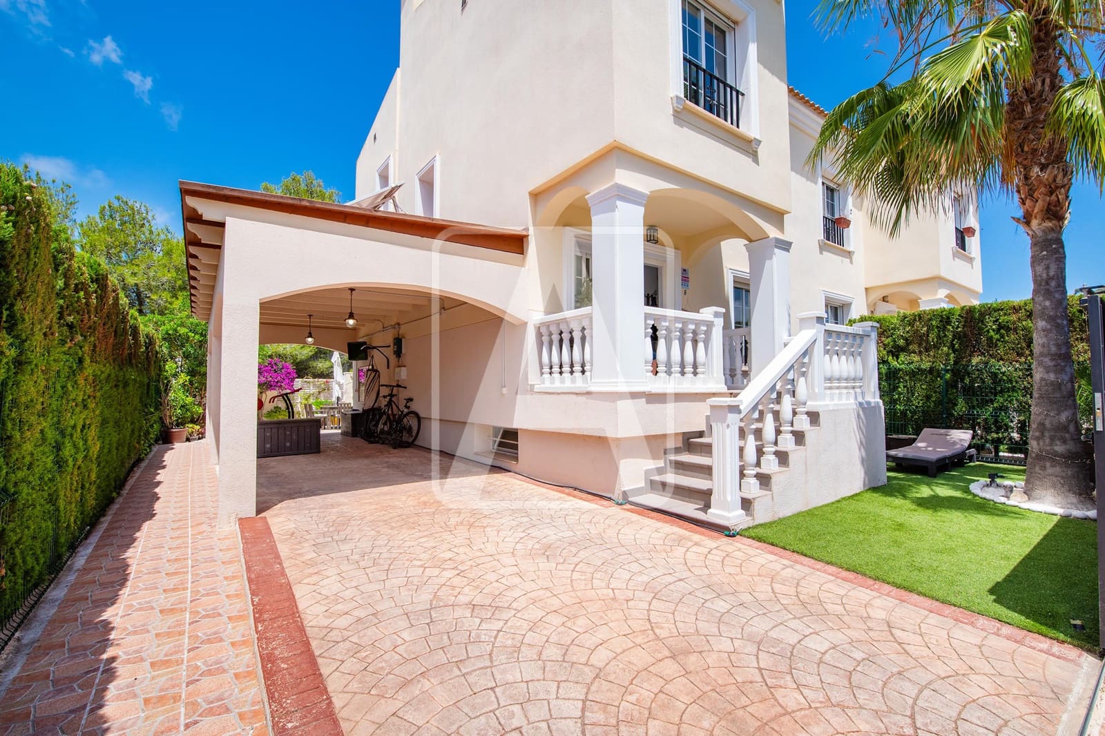3 soveværelse Rækkehus til salg i Calpe / Calp med swimmingpool garage - € 525.000 (Ref: 9912270)