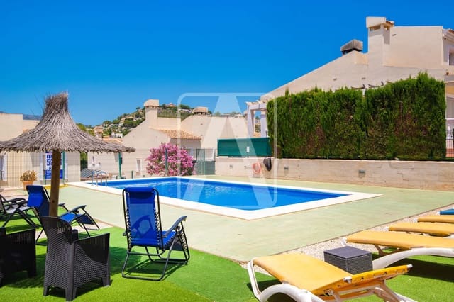3 soveværelse Rækkehus til salg i Calpe / Calp med swimmingpool garage - € 525.000 (Ref: 9912270)