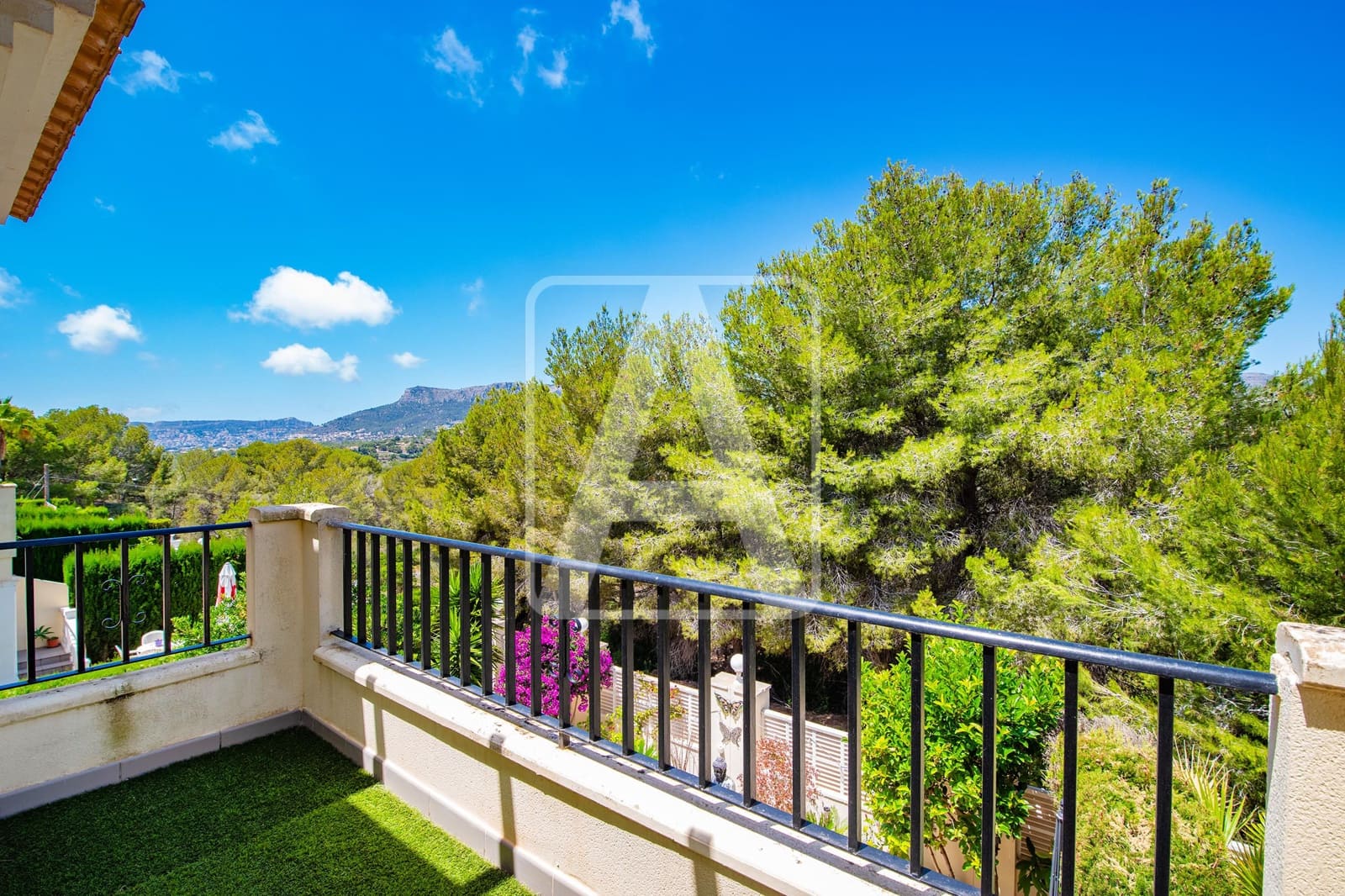 3 soveværelse Rækkehus til salg i Calpe / Calp med swimmingpool garage - € 525.000 (Ref: 9912270)