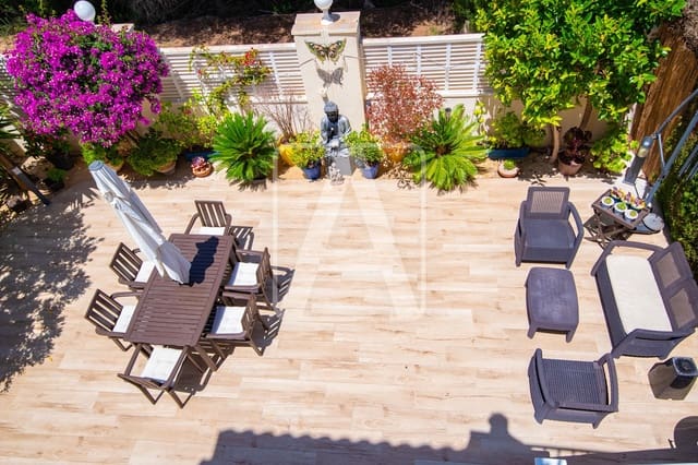 3 soveværelse Rækkehus til salg i Calpe / Calp med swimmingpool garage - € 525.000 (Ref: 9912270)