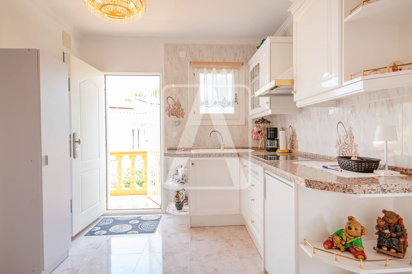 Chalet de 4 habitaciones en Benissa en venta con piscina garaje - 575.000 € (Ref: 9913809)