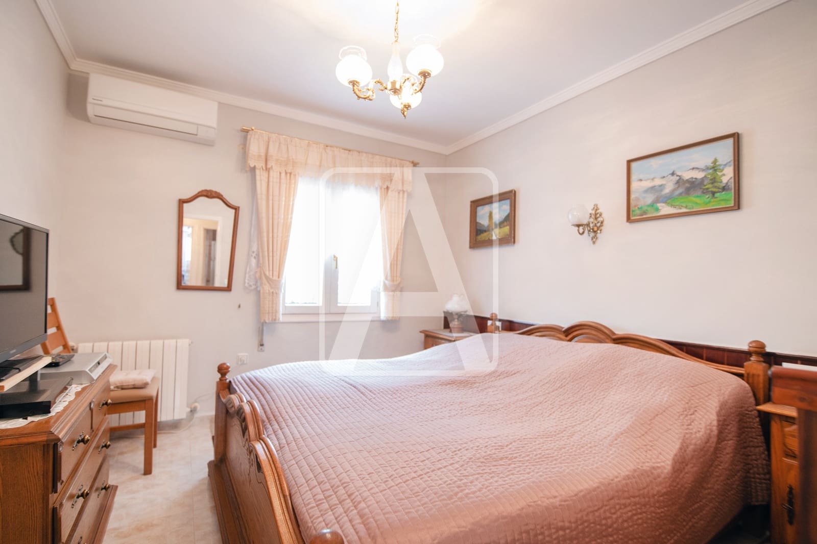 Chalet de 4 habitaciones en Benissa en venta con piscina garaje - 575.000 € (Ref: 9913809)