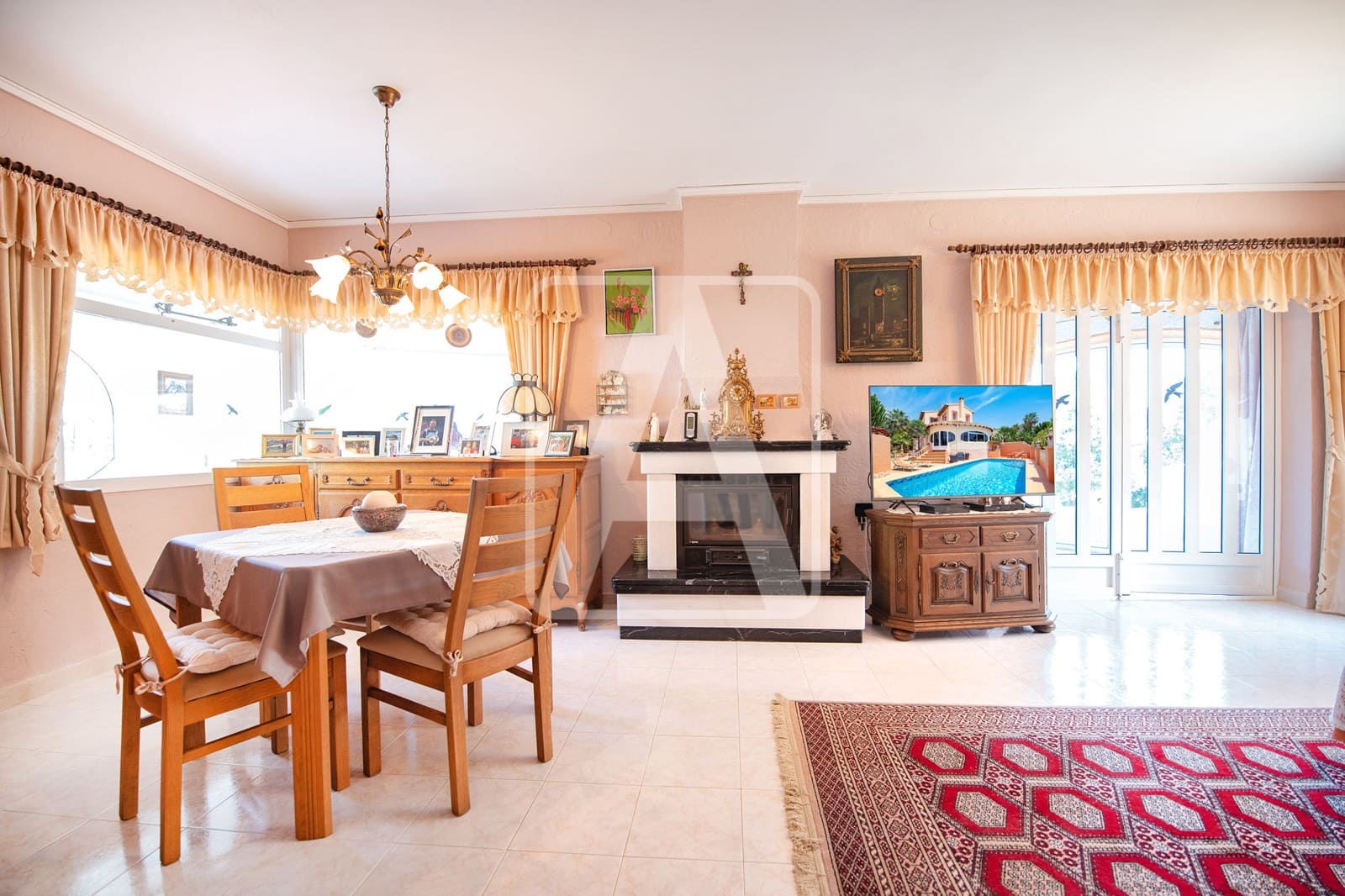 Chalet de 4 habitaciones en Benissa en venta con piscina garaje - 575.000 € (Ref: 9913809)