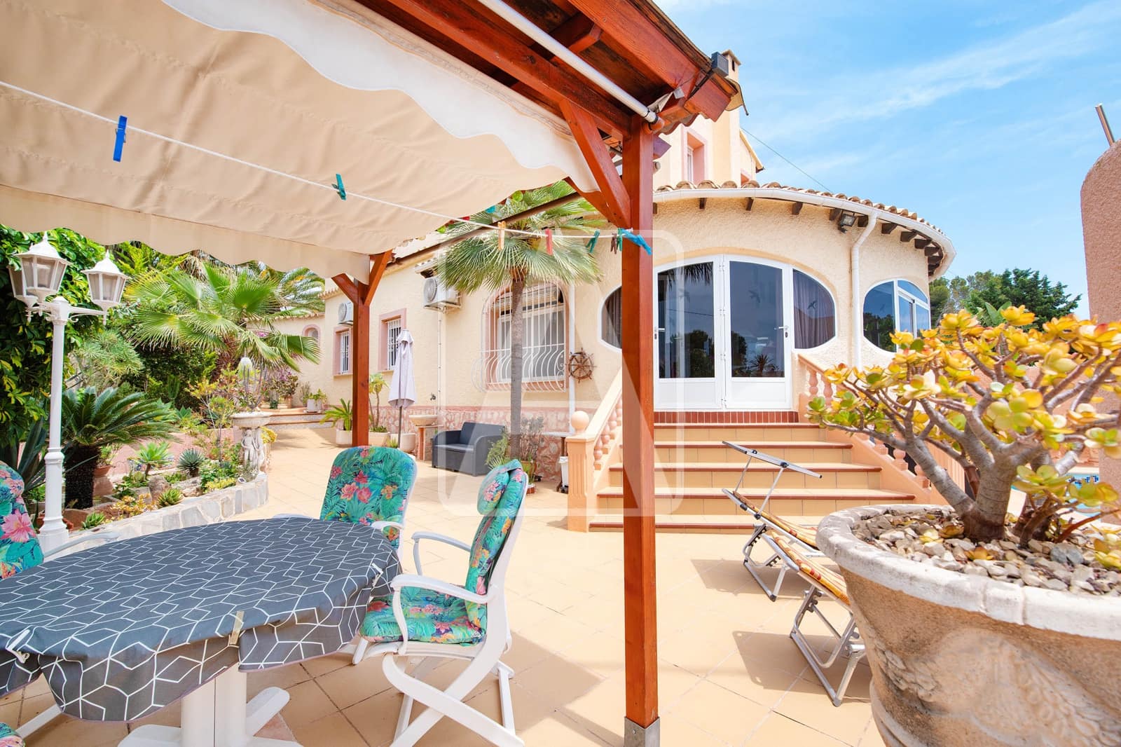 Chalet de 4 habitaciones en Benissa en venta con piscina garaje - 575.000 € (Ref: 9913809)