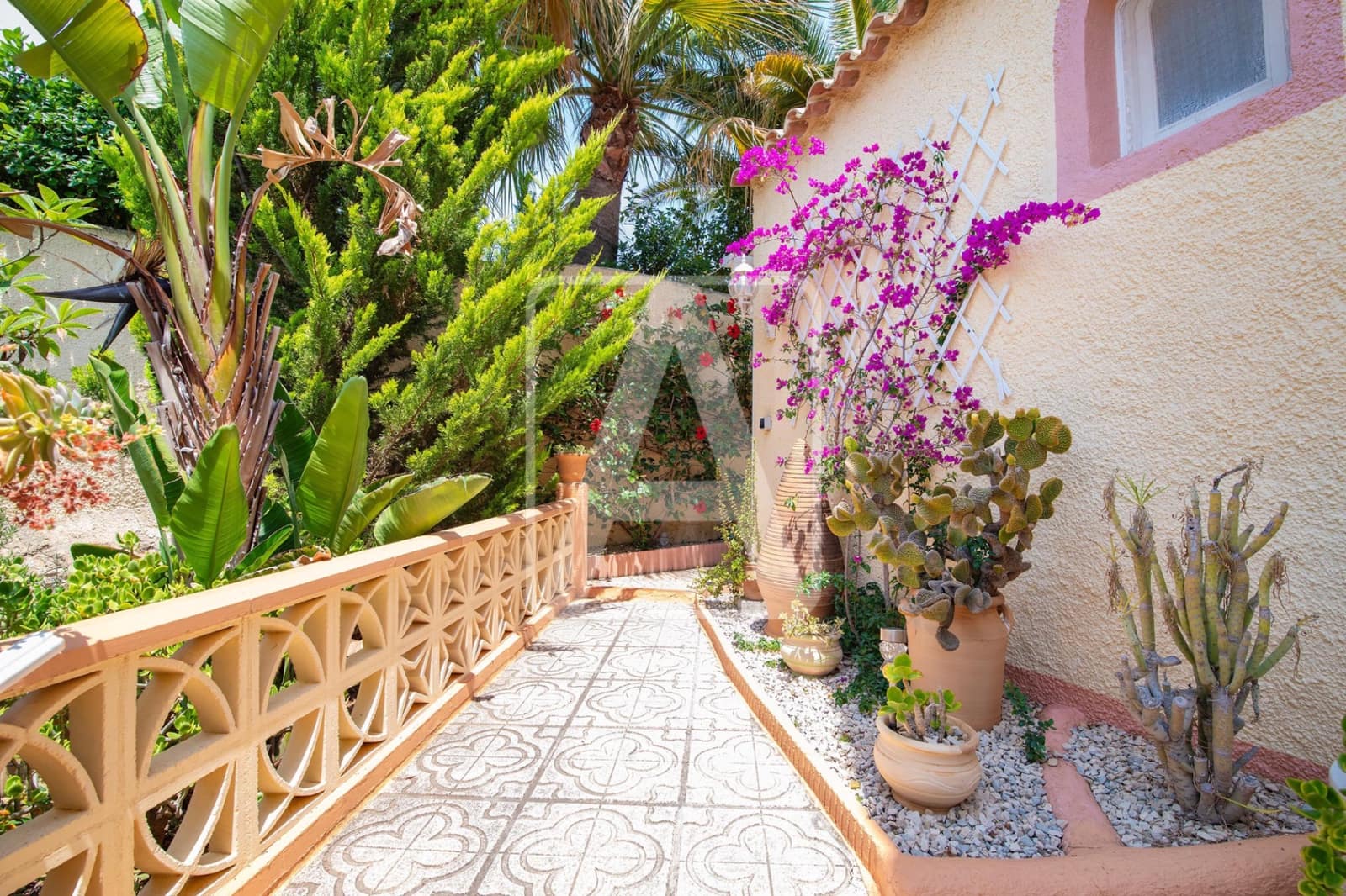 Chalet de 4 habitaciones en Benissa en venta con piscina garaje - 575.000 € (Ref: 9913809)