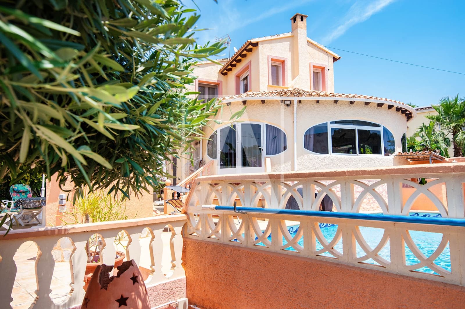 Chalet de 4 habitaciones en Benissa en venta con piscina garaje - 575.000 € (Ref: 9913809)