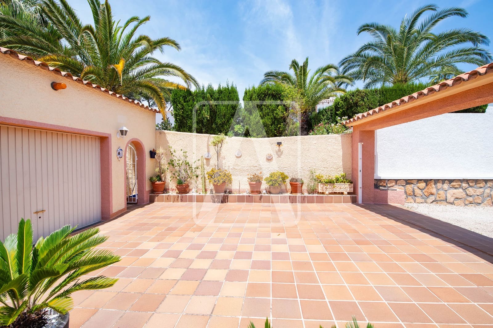 Chalet de 4 habitaciones en Benissa en venta con piscina garaje - 575.000 € (Ref: 9913809)