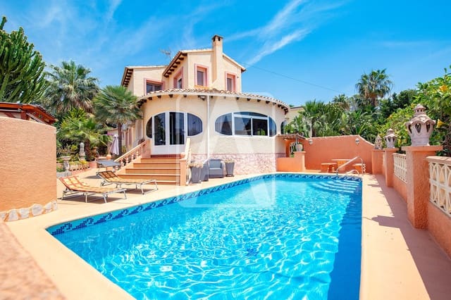 Chalet de 4 habitaciones en Benissa en venta con piscina garaje - 575.000 € (Ref: 9913809)