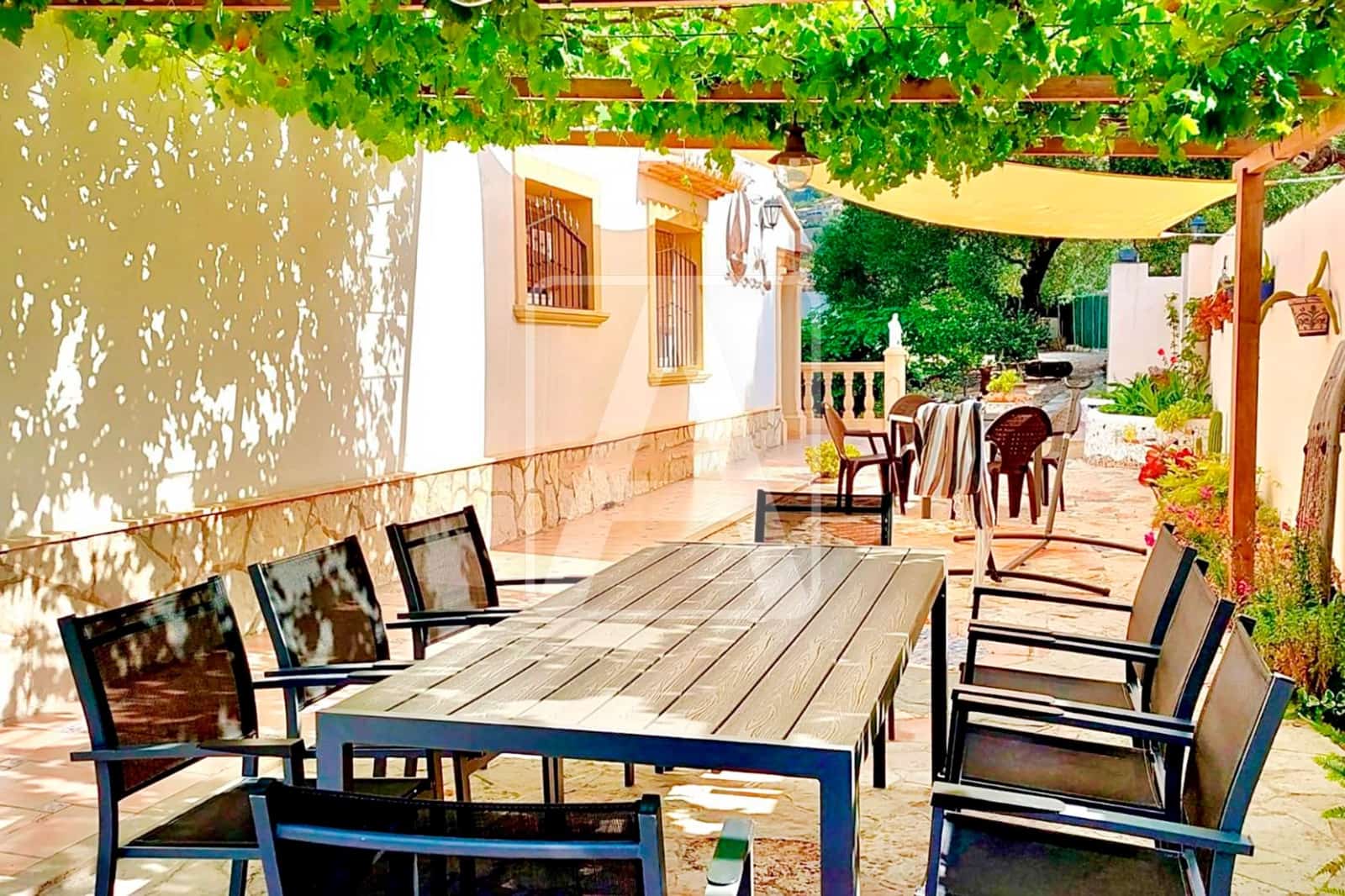 5 soverom Villa til salgs i Benissa med svømmebasseng garasje - € 950 000 (Ref: 9953603)