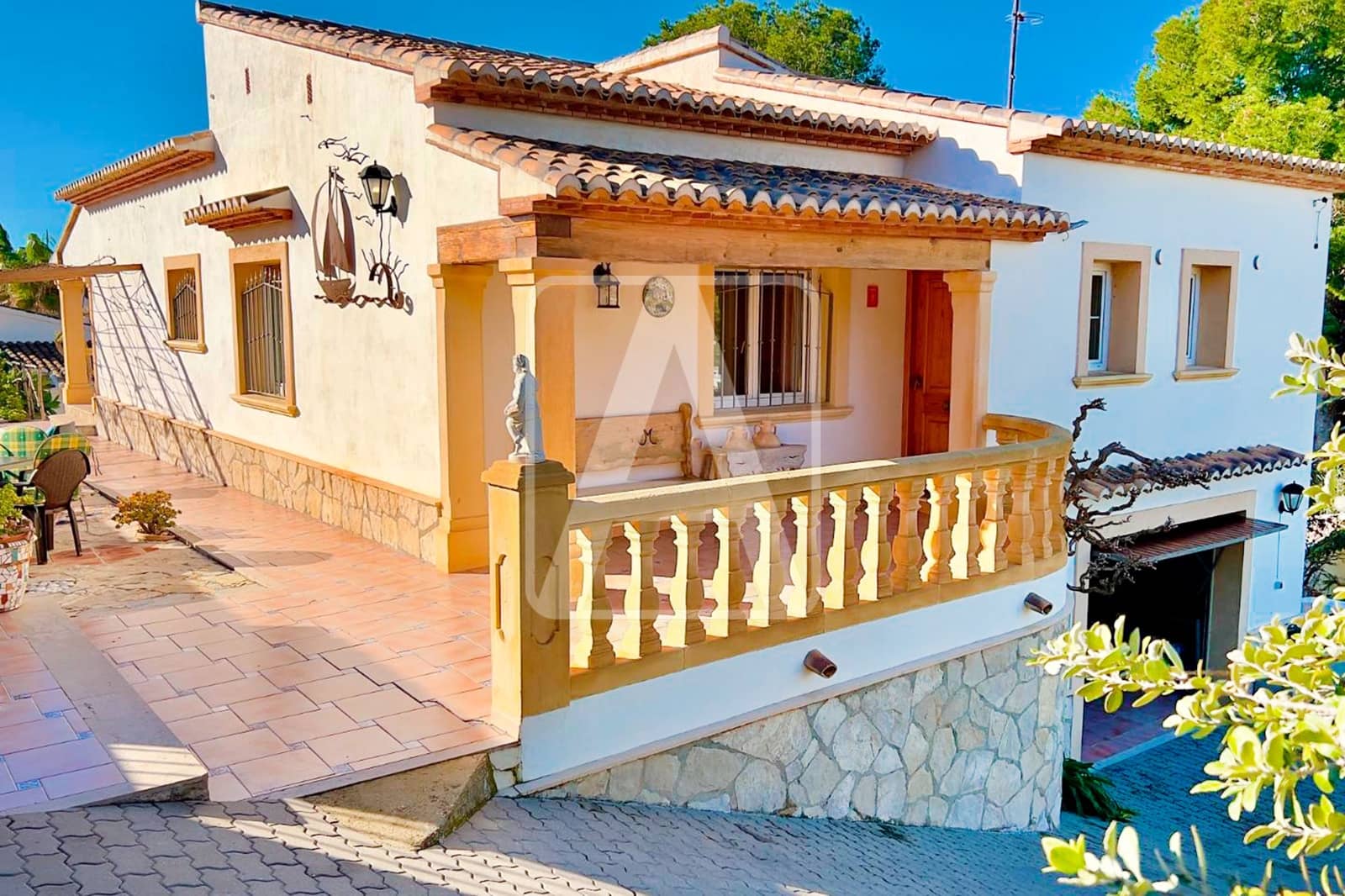 5 soverom Villa til salgs i Benissa med svømmebasseng garasje - € 950 000 (Ref: 9953603)