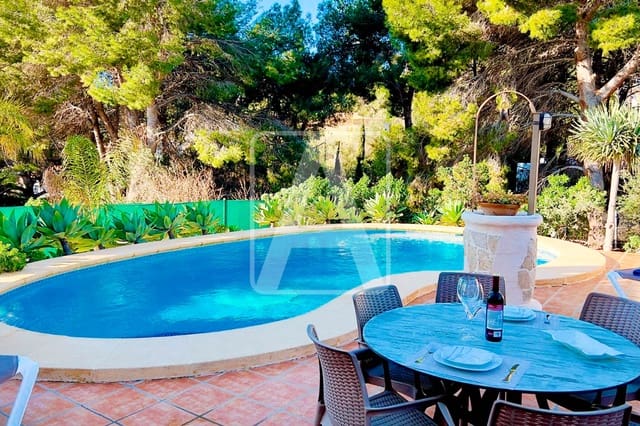 5 soverom Villa til salgs i Benissa med svømmebasseng garasje - € 950 000 (Ref: 9953603)