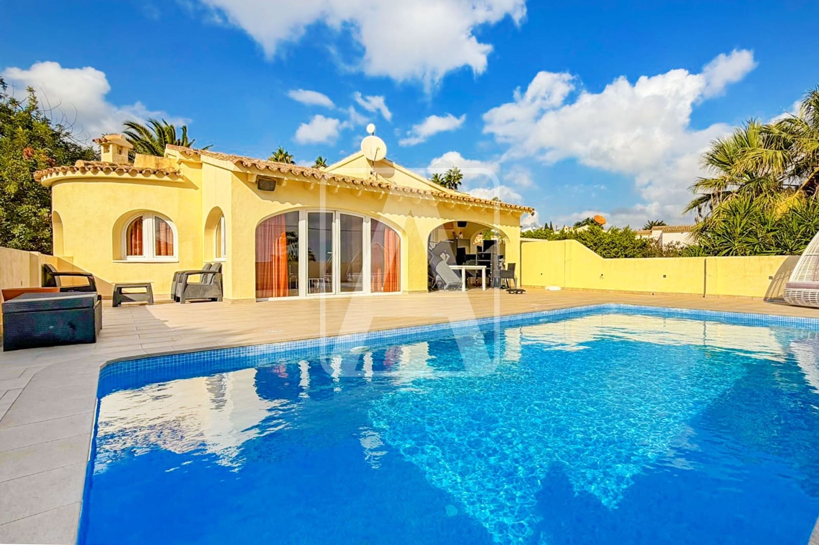 4 soverom Villa til salgs i Calpe / Calp med svømmebasseng garasje - € 745 000 (Ref: 9953606)