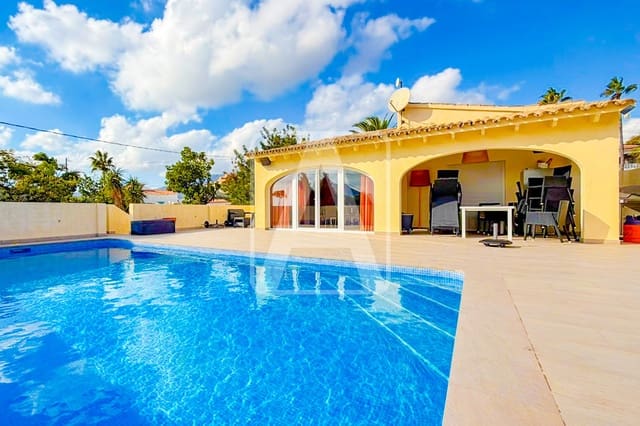 4 soverom Villa til salgs i Calpe / Calp med svømmebasseng garasje - € 745 000 (Ref: 9953606)