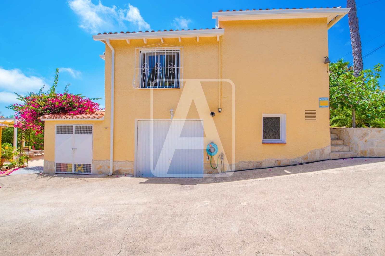 3 soveværelse Villa til salg i Calpe / Calp med swimmingpool garage - € 695.000 (Ref: 9953607)