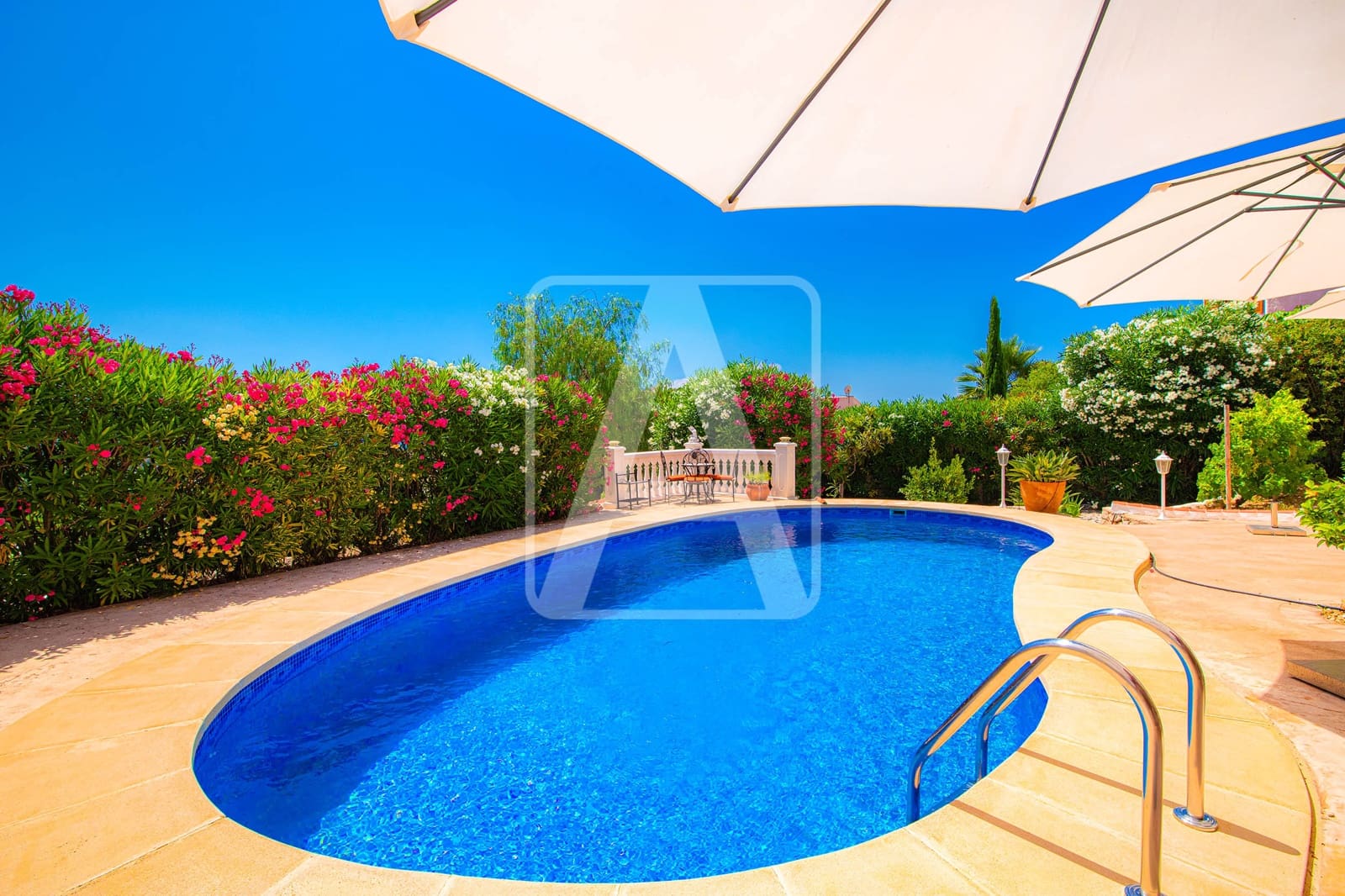 3 soveværelse Villa til salg i Calpe / Calp med swimmingpool garage - € 695.000 (Ref: 9953607)