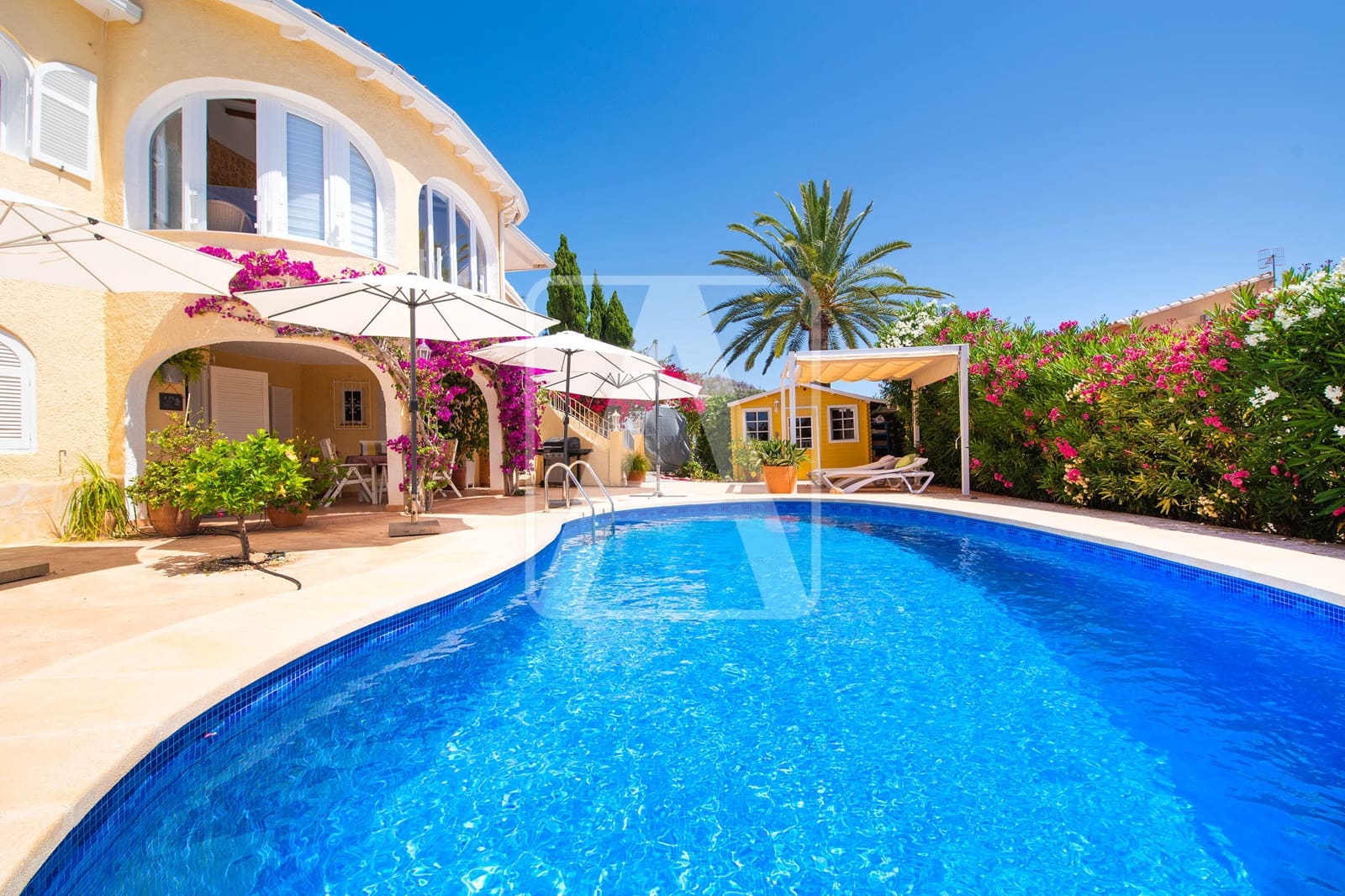 3 soveværelse Villa til salg i Calpe / Calp med swimmingpool garage - € 695.000 (Ref: 9953607)