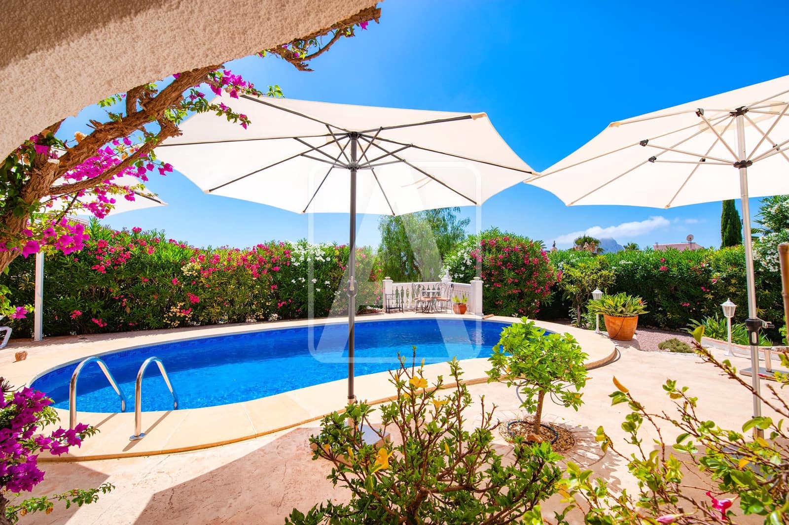 3 soveværelse Villa til salg i Calpe / Calp med swimmingpool garage - € 695.000 (Ref: 9953607)