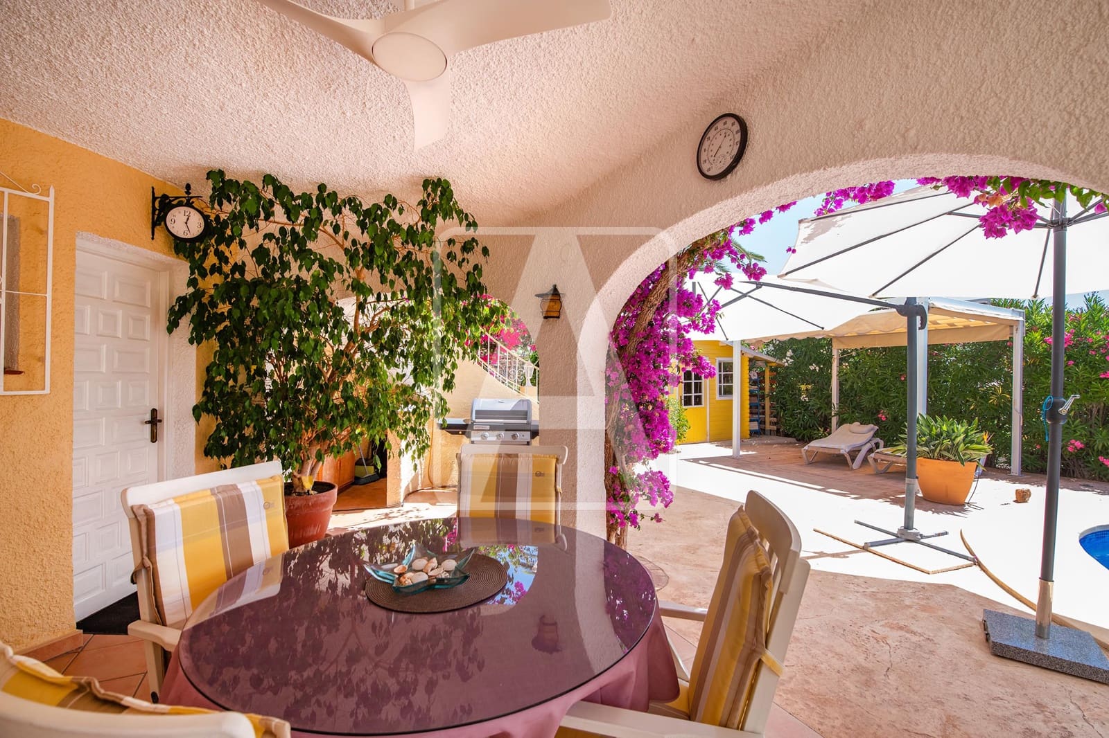 3 soveværelse Villa til salg i Calpe / Calp med swimmingpool garage - € 695.000 (Ref: 9953607)