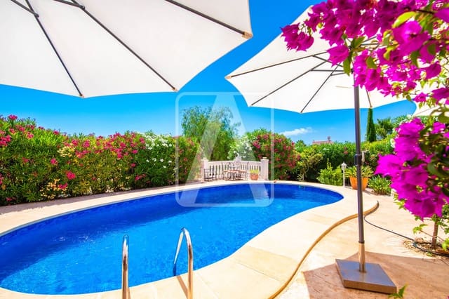 3 soveværelse Villa til salg i Calpe / Calp med swimmingpool garage - € 695.000 (Ref: 9953607)