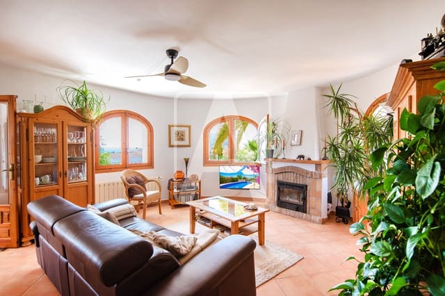 3 soveværelse Villa til salg i Calpe / Calp med swimmingpool garage - € 695.000 (Ref: 9953607)
