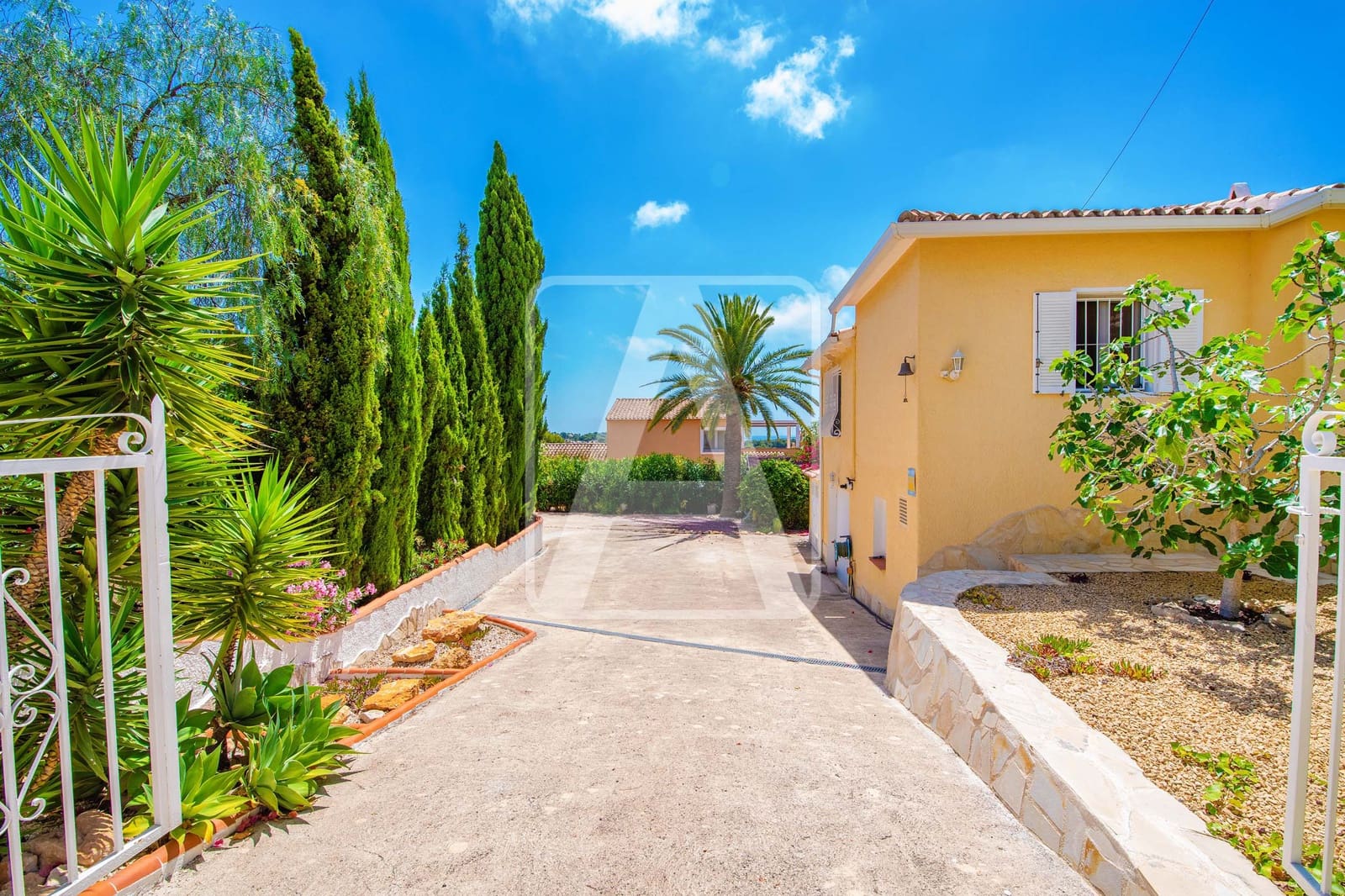 3 soveværelse Villa til salg i Calpe / Calp med swimmingpool garage - € 695.000 (Ref: 9953607)