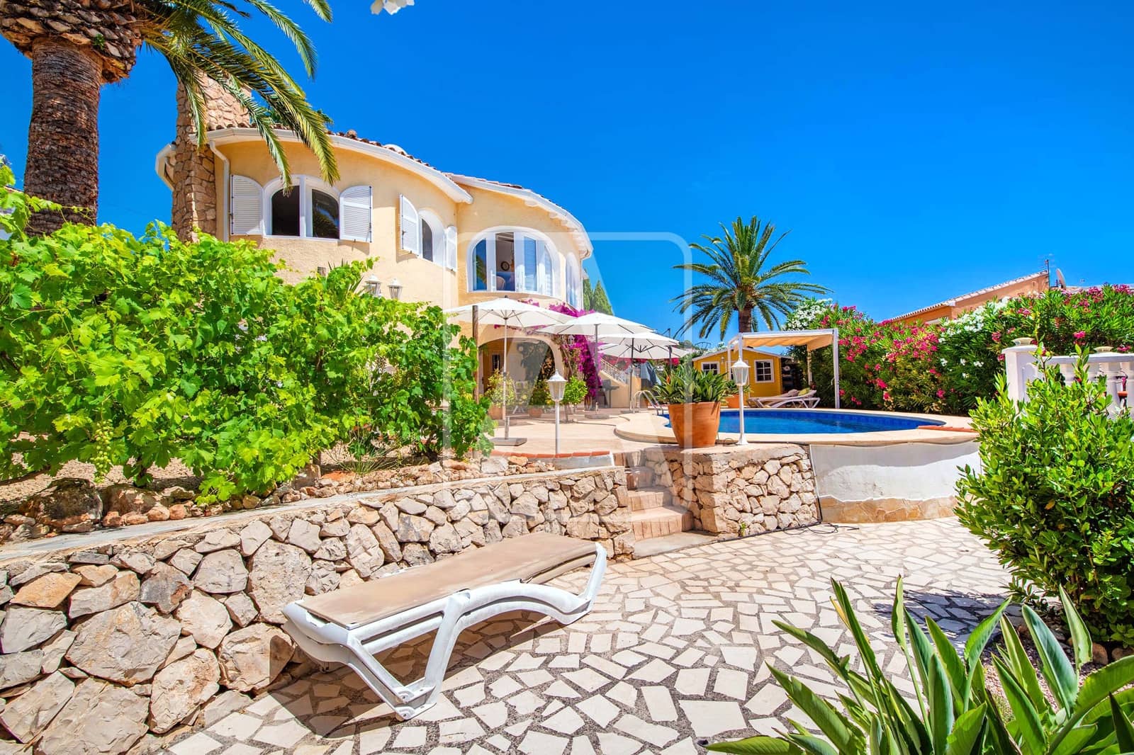 3 soveværelse Villa til salg i Calpe / Calp med swimmingpool garage - € 695.000 (Ref: 9953607)