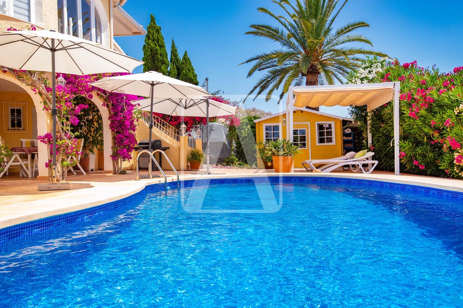3 soveværelse Villa til salg i Calpe / Calp med swimmingpool garage - € 695.000 (Ref: 9953607)
