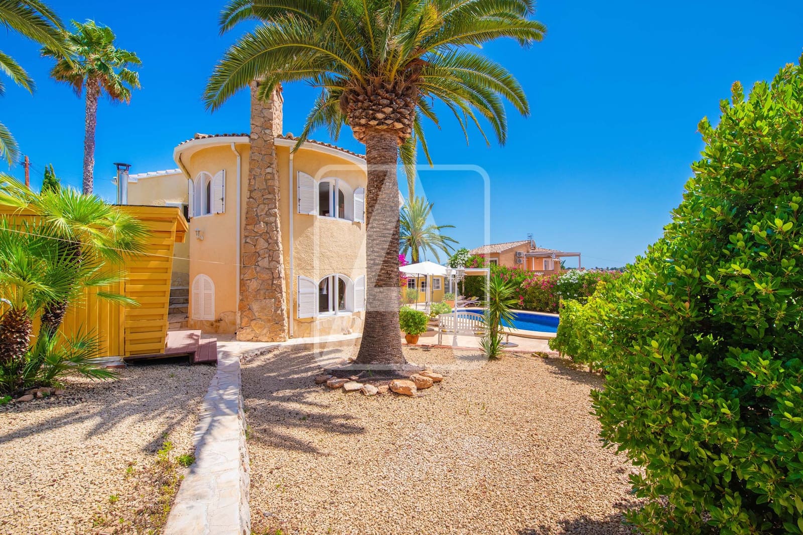 3 soveværelse Villa til salg i Calpe / Calp med swimmingpool garage - € 695.000 (Ref: 9953607)