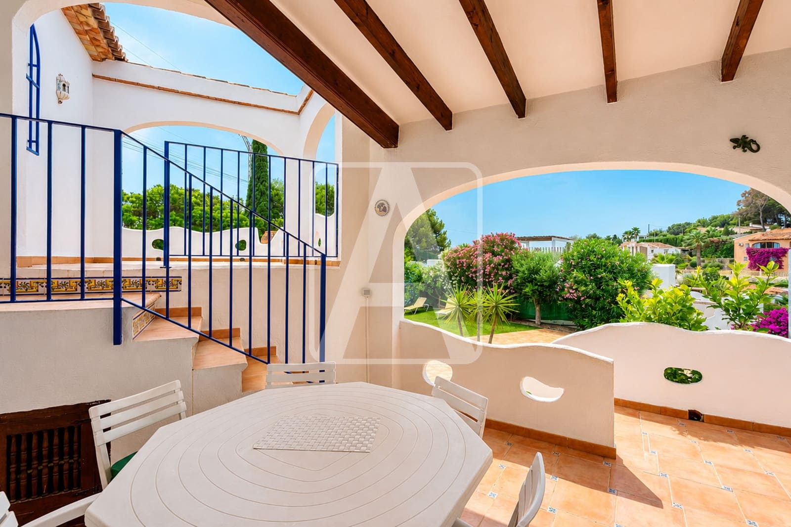 4 bedroom Villa for sale in Benissa with pool garage - € 550,000 (Ref: 9969051)